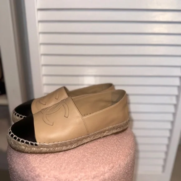 Classic chanel espadrilles - Picture 3 of 5